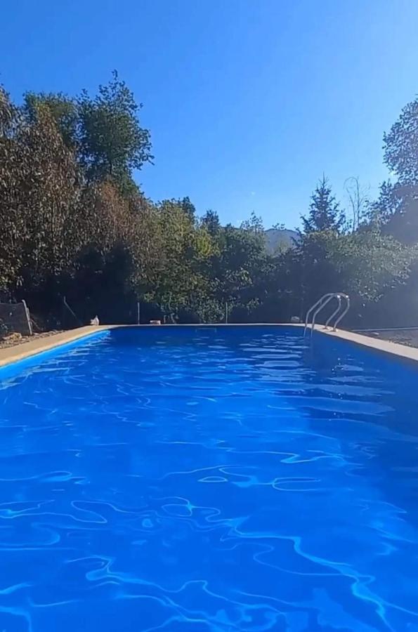 Golem - Con Piscina